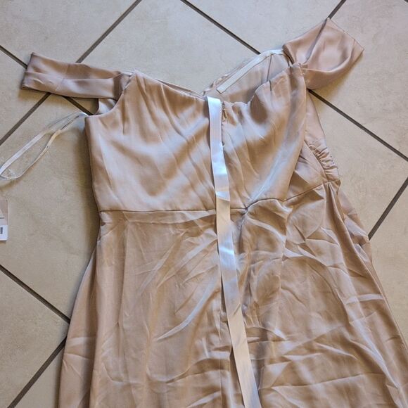 NWT Dessy Collection Off Shoulder Satin Maxi Dress Champagne Cream Color Size 18 - Picture 3 of 15